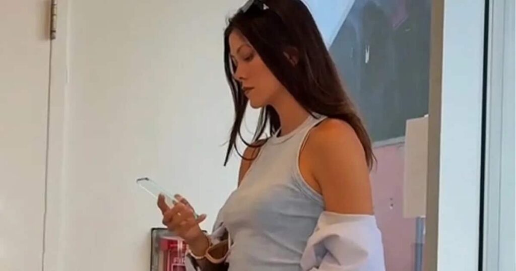 A “Transparent Smartphone” Goes Viral Online! The Hoax Hypnotized Everyone.